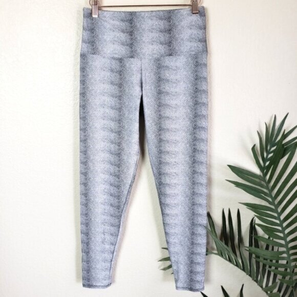 Onzie Snakeskin Python Print High Waisted Yoga Pants Leggings size M/L - Picture 1 of 11
